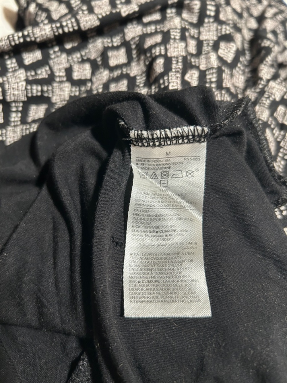 Old Navy Free Flowing Dress - Picture 6 of 9